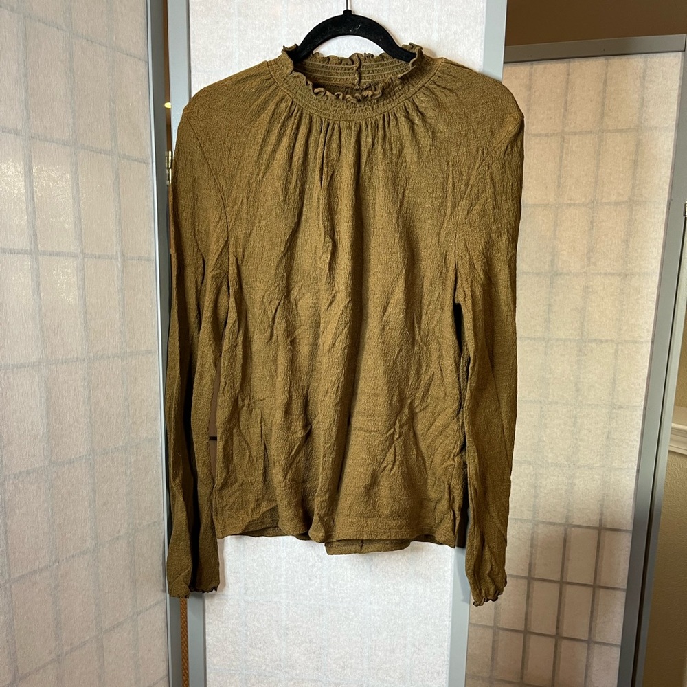 Madewell blouse in “gauze” material & copper brown color